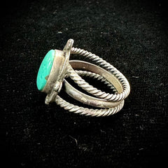 R.B. Running Bear Vintage Sterling Silver Turquoise Ring Size 7.75