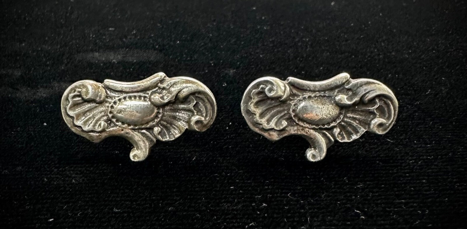 Jennifer Curtis Vintage Navajo Sterling Silver Toggle Cuff Links