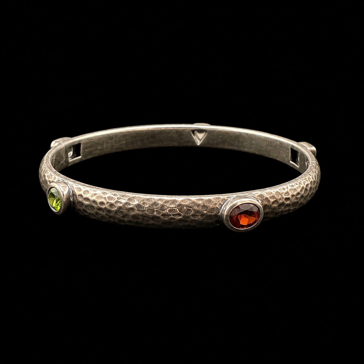 Mr Silverware Vintage Indian Sterling Silver Hammered Multi-Gemstone Bangle Bracelet