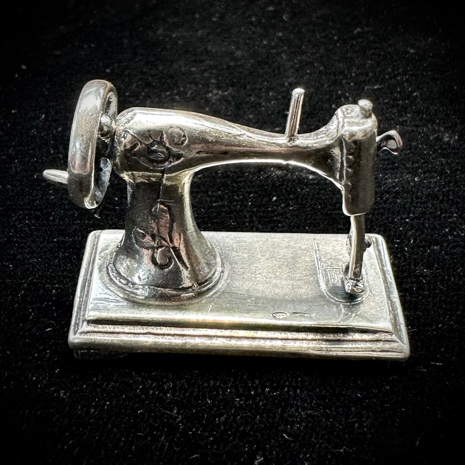 Vintage Miniature Sterling Silver Dollhouse Sewing Machine
