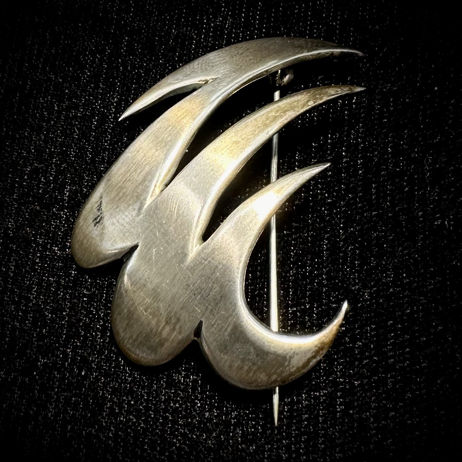 Ra & La Rasmussen and Lassen Vintage Sterling Silver Modernist Wave Brooch Pin
