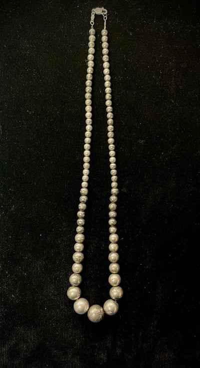 Vintage Sterling Silver Graduated Bead Necklace 18.5" (21.8 Grams)