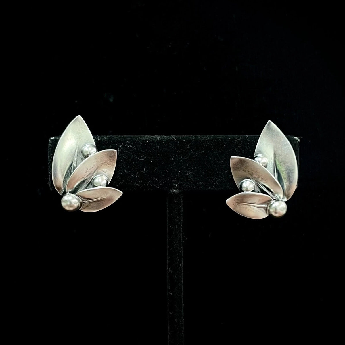Vintage Denmark N.E. From 925 Sterling Silver Modernist Leaves Ear-clips